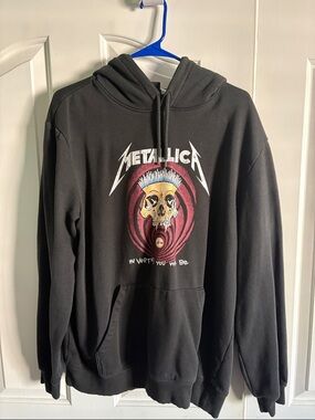 H&M Black Metallica Graphic Hoodie with Red Accent